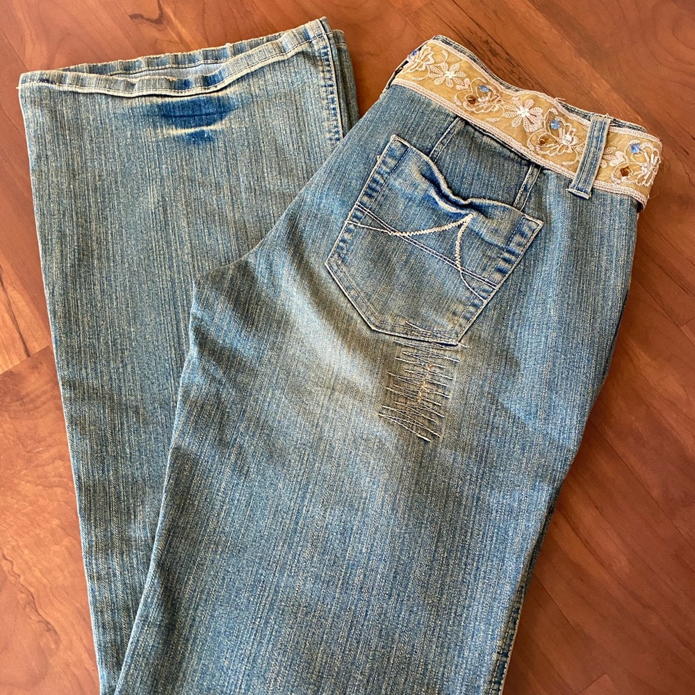 Jean - Picture 5 of 8